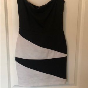 Stapless black and white mini dress